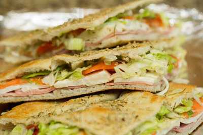 Neil's Pizzeria & Restaurant