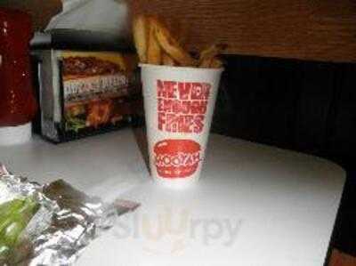 Mooyah Burgers, Fries & Shakes