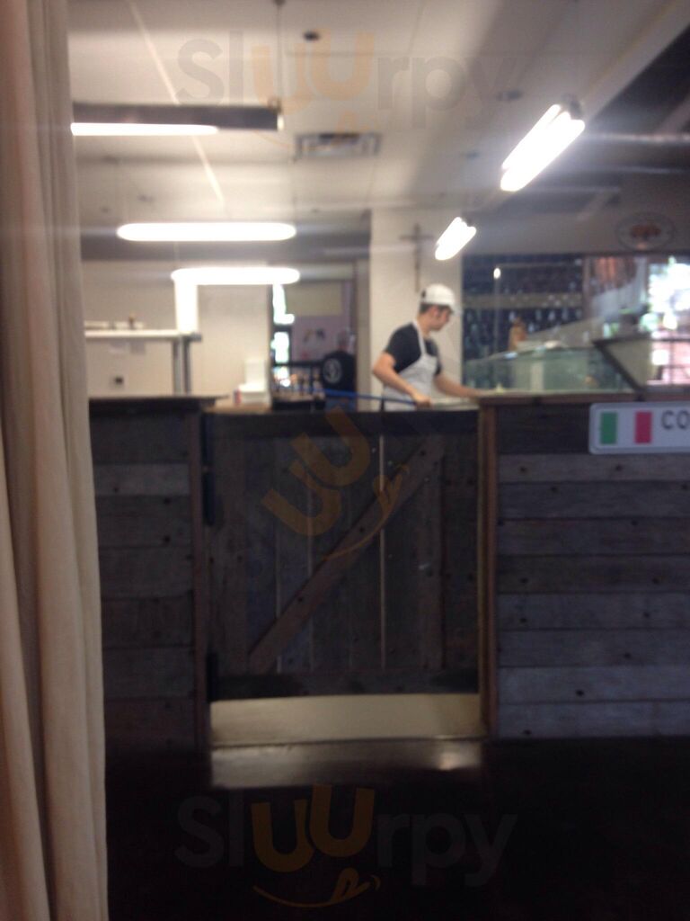 Vecchia Pizzeria & Mercato