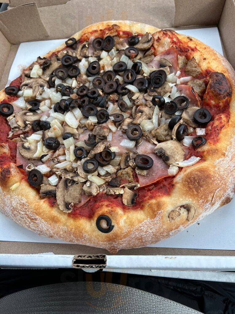 Calabrese's Pizzeria Ii