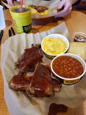 Dickey's Barbecue Pit