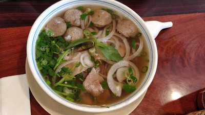 Golden Noodle And Grill