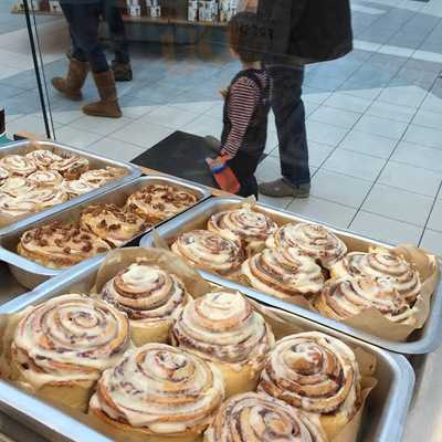 Cinnabon