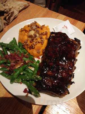 Applebee's Grill + Bar