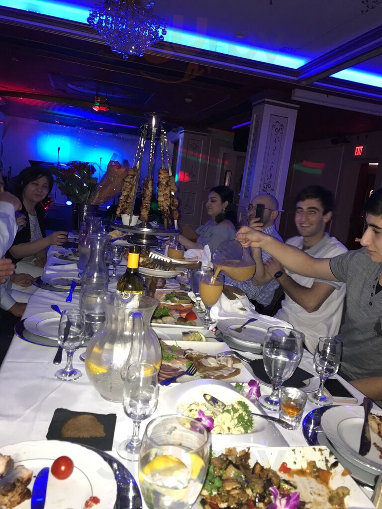 Cristal Restaurant & Lounge
