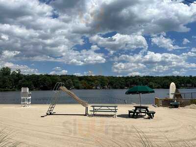 Lakeside Restaurant And Bar