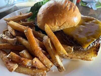 Lakeside Restaurant And Bar