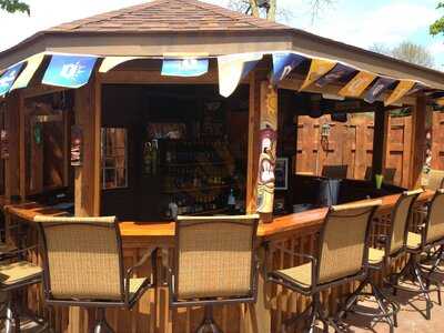 Woodside Bar And Grill