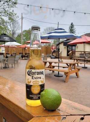 Woodside Bar And Grill