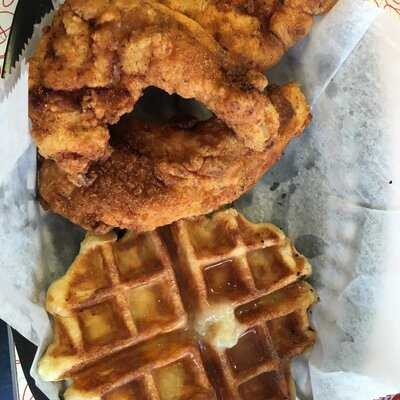 Cheek's Chicken & Waffles
