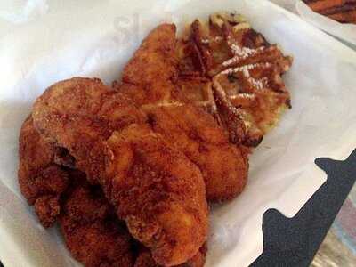 Cheek's Chicken & Waffles