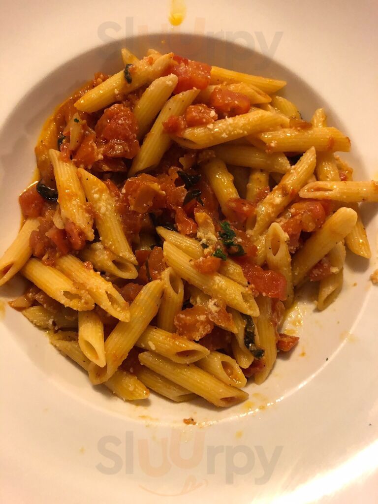 Serafino's Ristorante & Bar