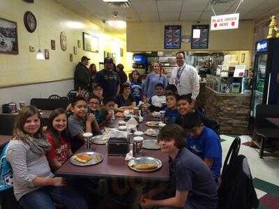 Caretti's Pizza & Italian Restaurant