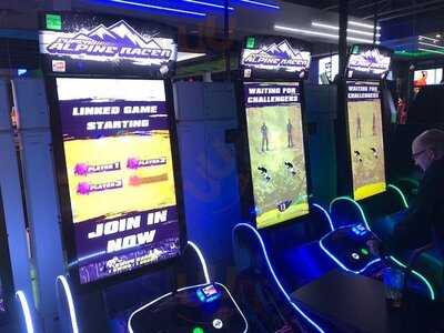 Dave & Buster's Auburn - King