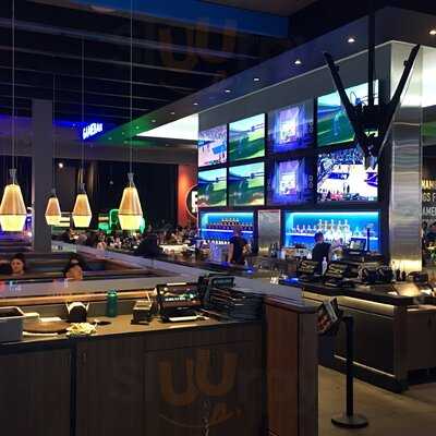 Dave & Buster's Auburn - King