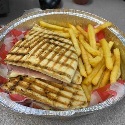 Pizza Bene Restaurant & Pizzeria