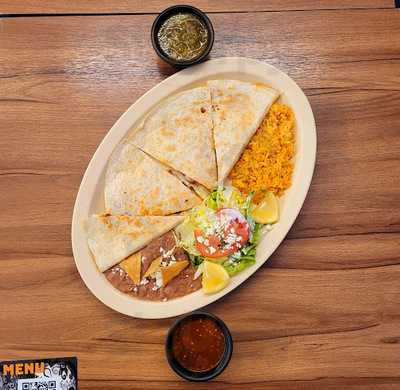 El Huarache De Dona Chela Restaurant