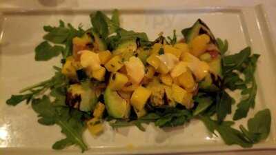 Oli's Fashion Cuisine & Bar