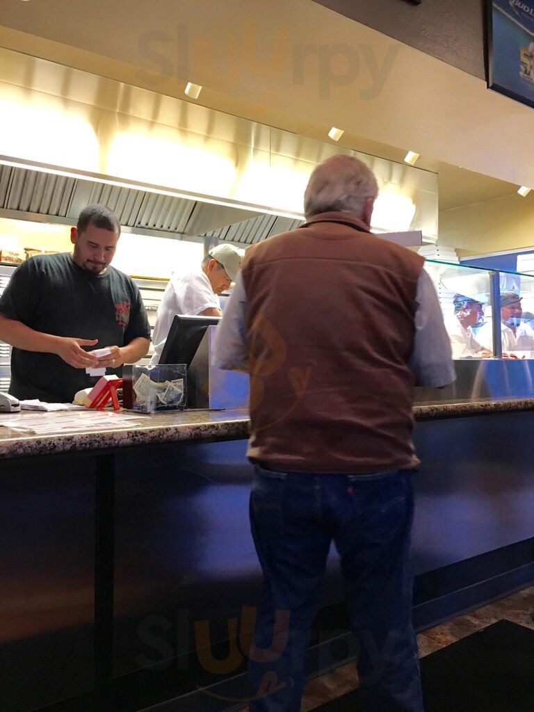 Toto's Restaurant & Pizzeria