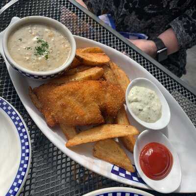 Duke's Seafood & Chowder