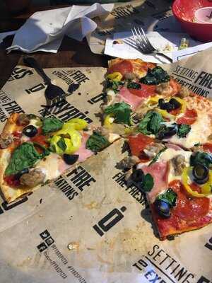 Pyros Fire Fresh Pizza