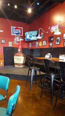 Moe's Original Bar B Que