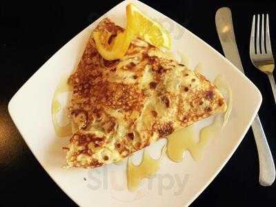 Helena's Chocolate Cafe & Creperie