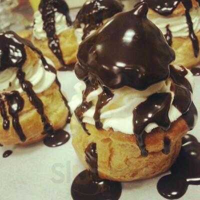 Helena's Chocolate Cafe & Creperie