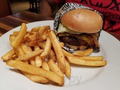 Smokey Bones Wellington