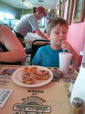 Shorty's Donut Shop And Diner