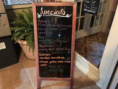 Fiddlers Bar & Grille