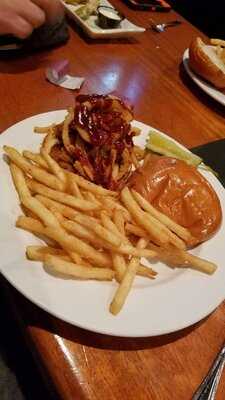 Fiddlers Bar & Grille