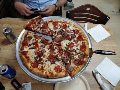 Pino's Pizza