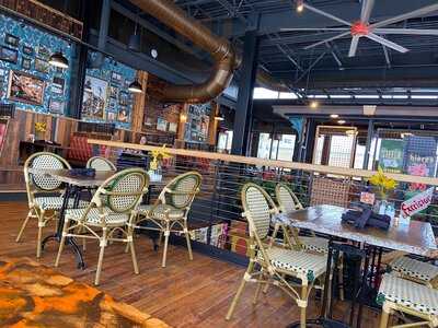 Cafe Hollander Brookfield Corners