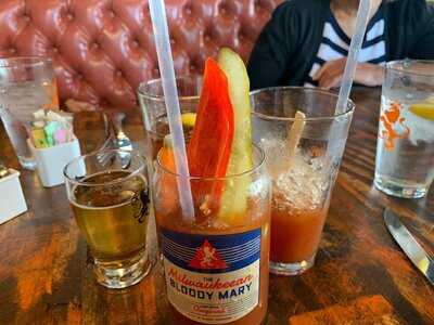 Cafe Hollander Brookfield Corners