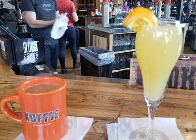 Cafe Hollander Brookfield Corners