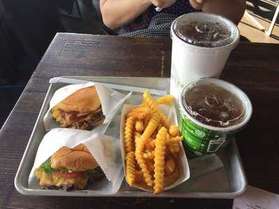 Shake Shack Kop - Outside Of Mall