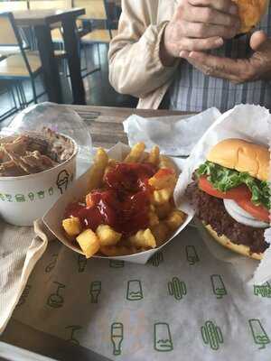 Shake Shack Kop - Outside Of Mall