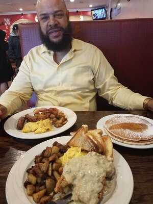 Carmela's On The Extension