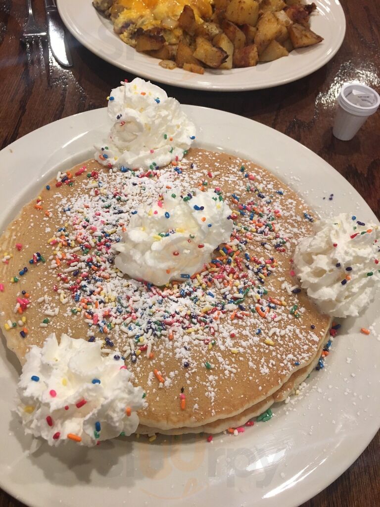 Carmela's On The Extension