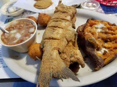 Libby's Catfish And Diner