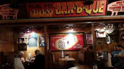 Famous Dave's Bar-b-que