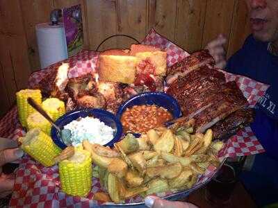 Famous Dave's Bar-b-que