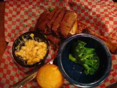 Famous Dave's Bar-b-que