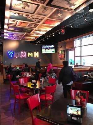 Red Robin Gourmet Burgers