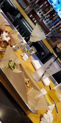 Buffalo Wild Wings Grill And Bar