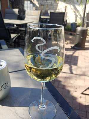 Shade Tree Wine Bistro