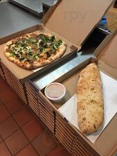 Si Mangia Pizzeria & Panni