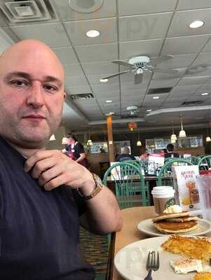 Perkins Restaurant & Bakery