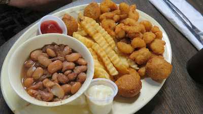 Bob's Catfish-n-more Restaurant